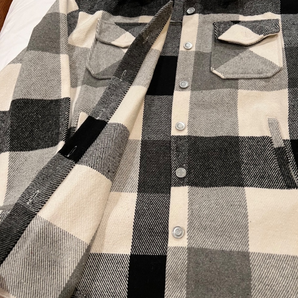 Coat -Oversize plaid button coat, Size Small, Excellent Condition - Picture 8 of 14